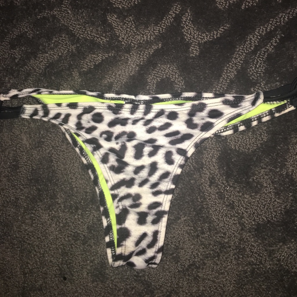 women’s bikini bottoms